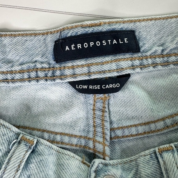 Aeropostale Low Rise Light Wash Cargo Jeans Size 000 - Picture 9 of 16